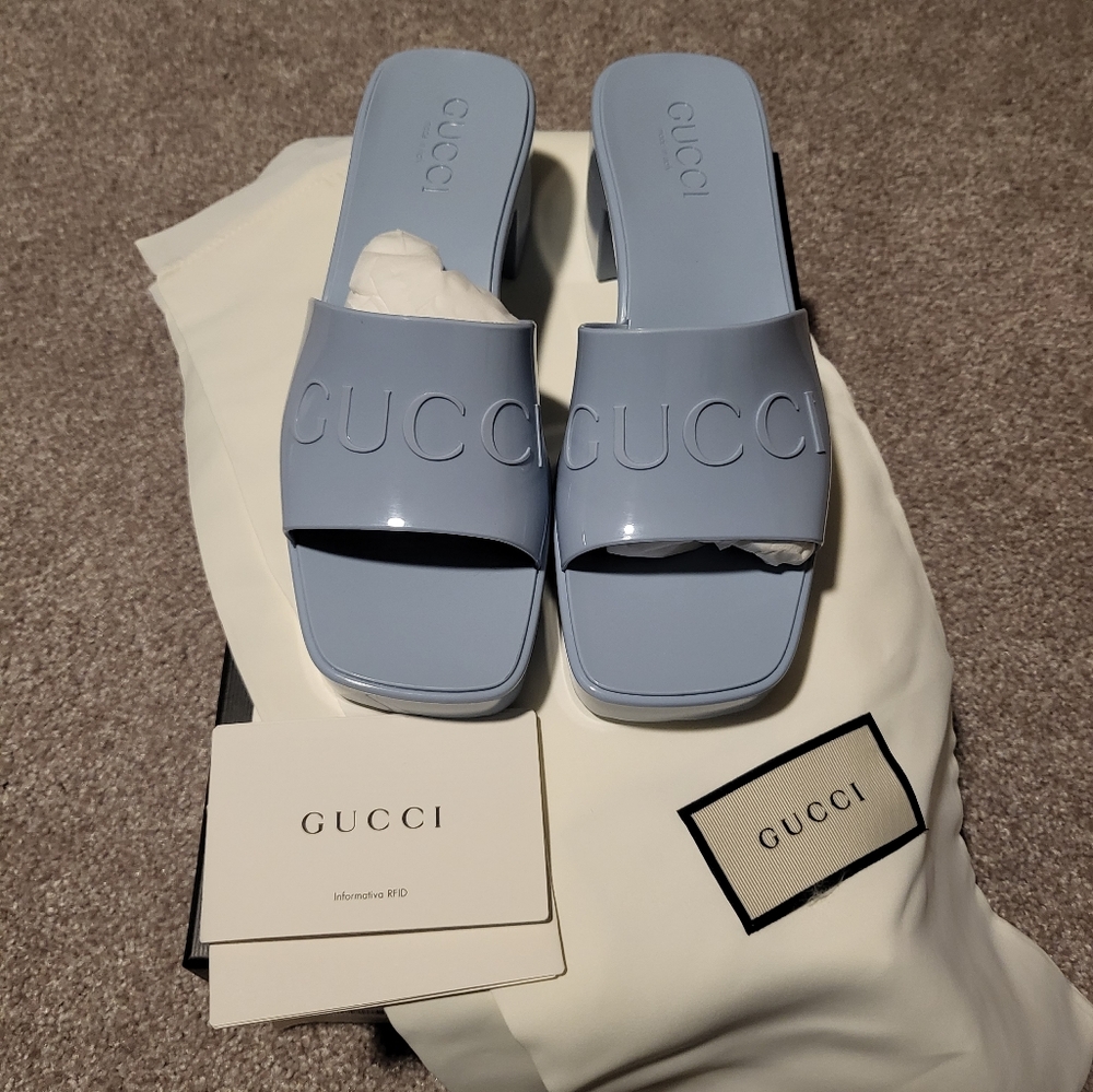 Sold‼️Gucci Rubber Slide Sandal Blue 6